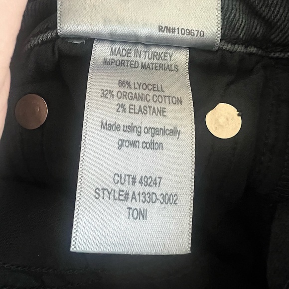 AGOLDE Feral Black Toni Mid Rise Raw Hem Straight Jeans - Size 26 - Picture 7 of 7